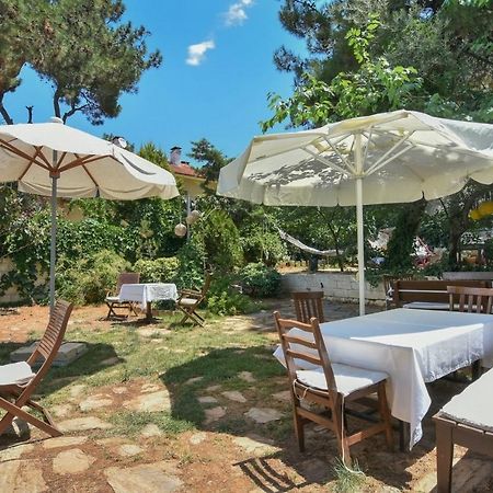 Mavi Pension Ayvalik Exterior foto