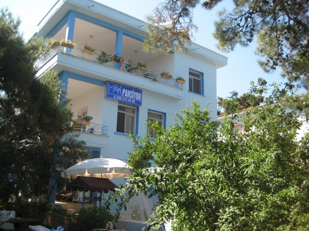 Mavi Pension Ayvalik Exterior foto