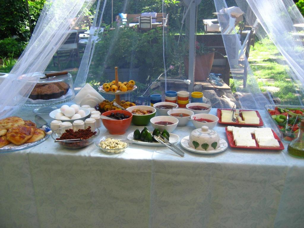 Mavi Pension Ayvalik Exterior foto