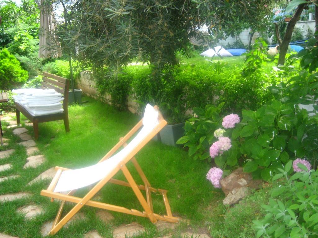 Mavi Pension Ayvalik Exterior foto