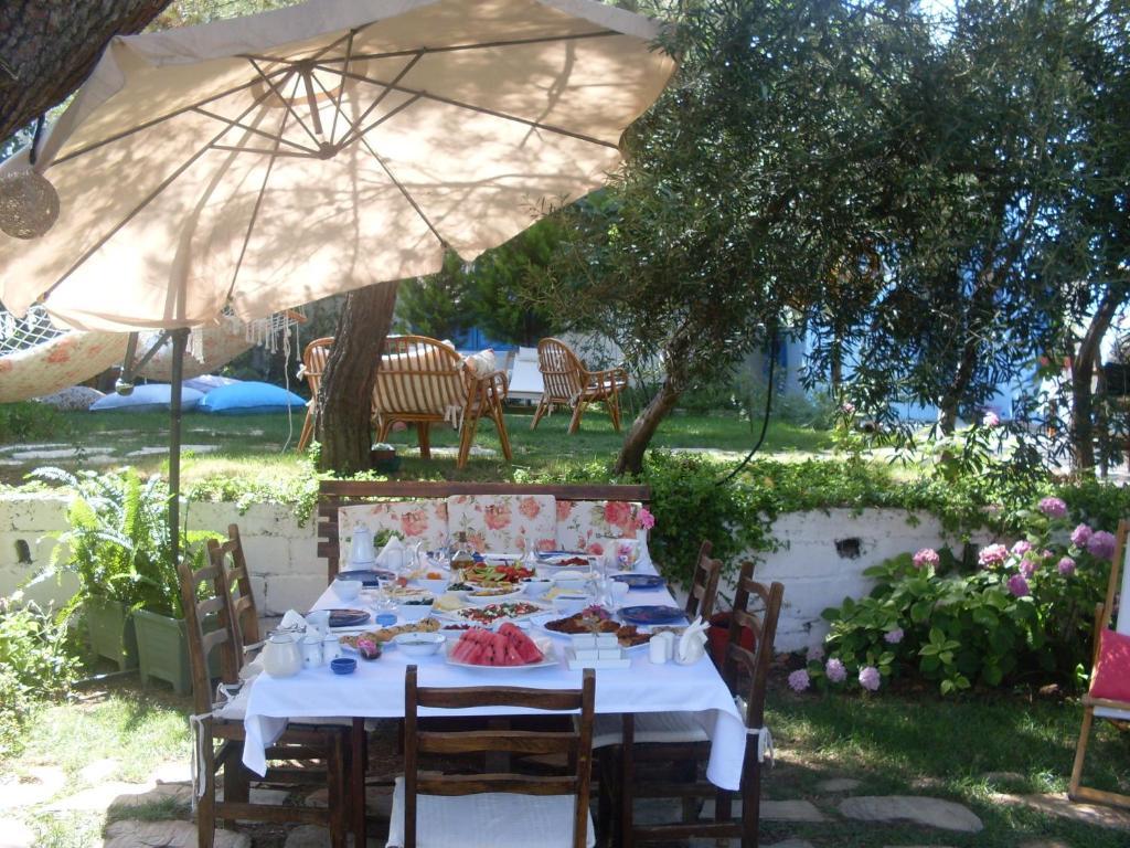 Mavi Pension Ayvalik Quarto foto