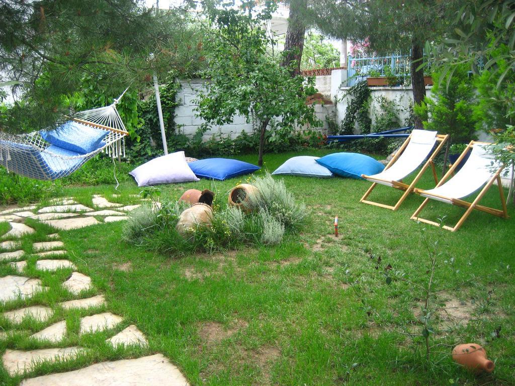 Mavi Pension Ayvalik Exterior foto