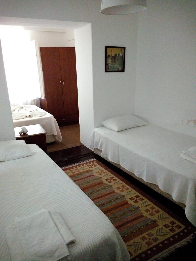 Mavi Pension Ayvalik Exterior foto