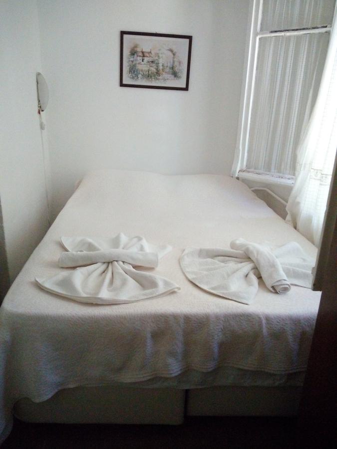 Mavi Pension Ayvalik Exterior foto
