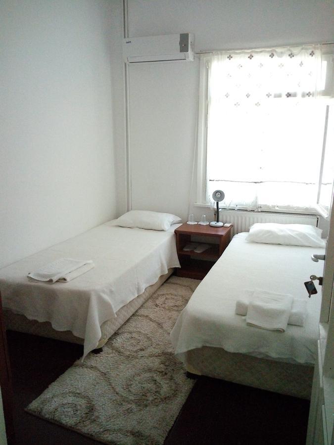 Mavi Pension Ayvalik Exterior foto