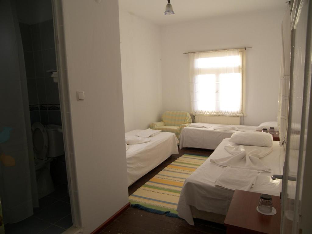 Mavi Pension Ayvalik Exterior foto